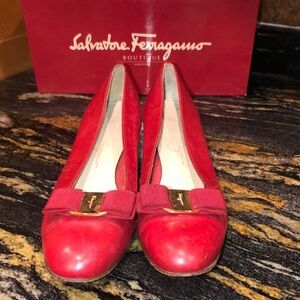 AUTHENTIC Salvatore Ferragamo Vara shoes